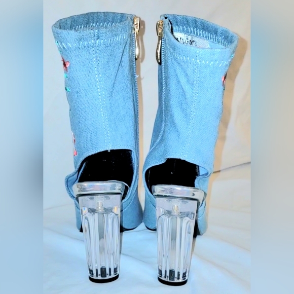 Cape Robbin Denim Embroidered Booties NEW (without box) Size 6.5 - Picture 6 of 9